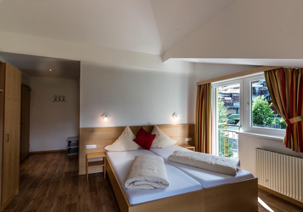 "Quality Hosts Arlberg" Hotel-Gasthof Freisleben Sankt Anton am Arlberg Exteriör bild